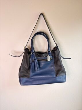 Coach Two-Tone Black and‎ Navy Leather Shoulder Bag